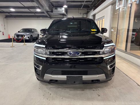 Used 2023 Ford Expedition Max Limited AWD/4WD image 2