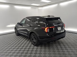 Used 2025 Ford Explorer ST video 3