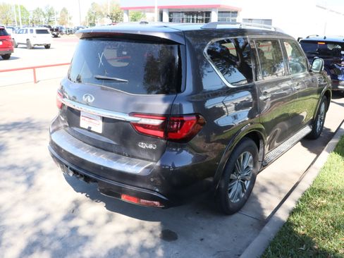 Used 2024 INFINITI QX80 Luxe image 11