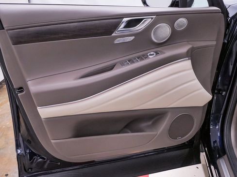 Certified 2024 Genesis GV80 3.5T w/ Prestige Package image 31