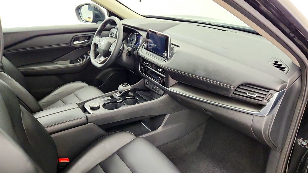 Used 2026 Nissan Rogue SV w/ SV Premium Package AWD/4WD image 25