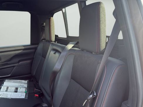 Used 2022 Nissan Titan PRO-4X AWD/4WD image 11