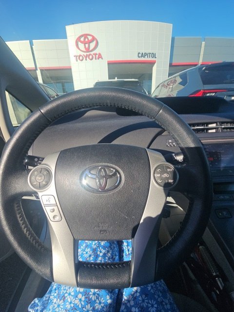 Used 2015 Toyota Prius Four FWD image 7