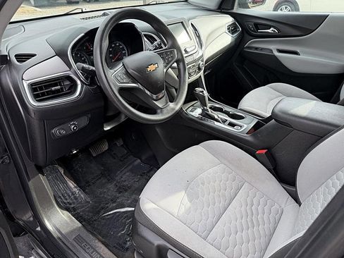 Used 2018 Chevrolet Equinox LS image 9