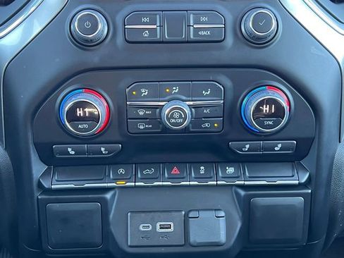 Used 2022 Chevrolet Silverado 1500 LT image 31