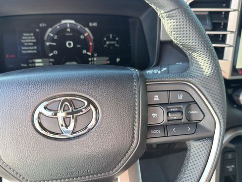 New 2026 Toyota Tundra Limited AWD/4WD image 22