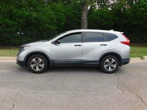 Used 2018 Honda CR-V LX image 2