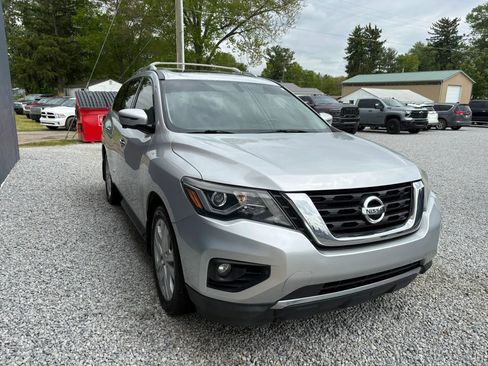 Used 2018 Nissan Pathfinder SL w/ SL Premium Package FWD image 5