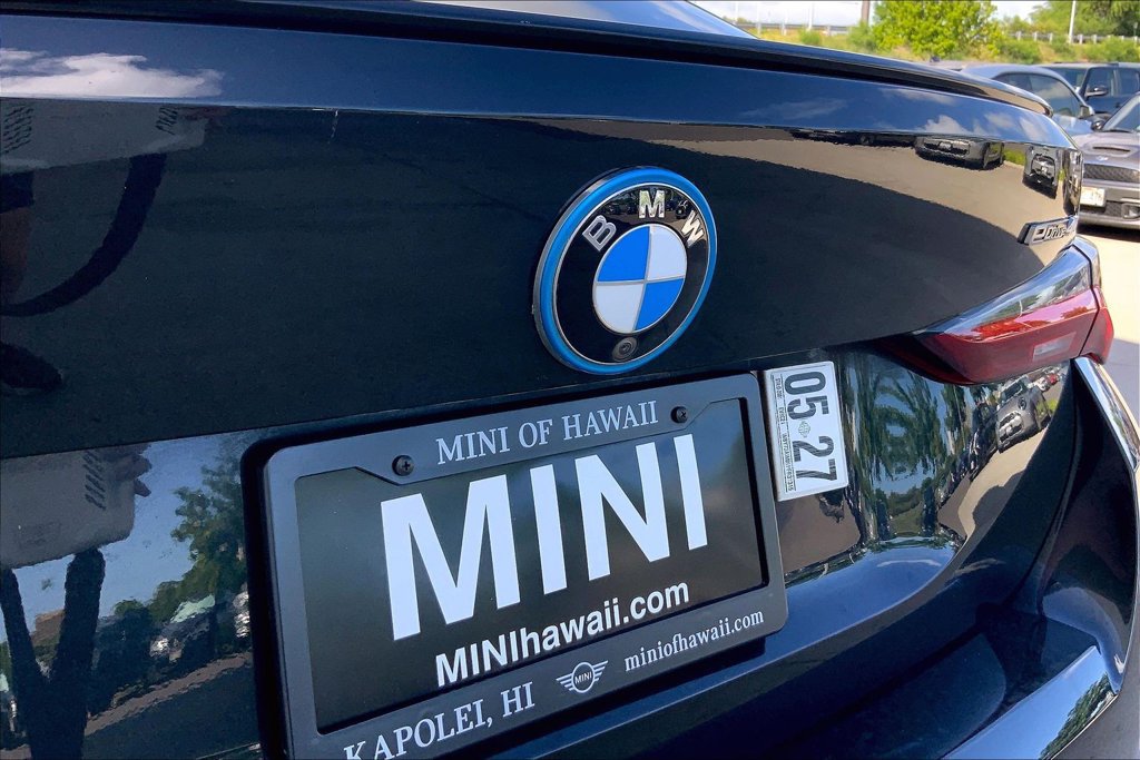 Used 2023 BMW i4 eDrive40 w/ M Sport Package RWD image 31