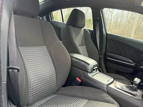 Used 2023 Dodge Charger SXT image 31