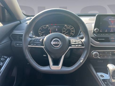 Used 2024 Nissan Altima 2.5 SR AWD/4WD image 13