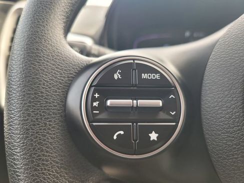 Used 2025 Kia Soul LX w/ LX Technology Package image 27