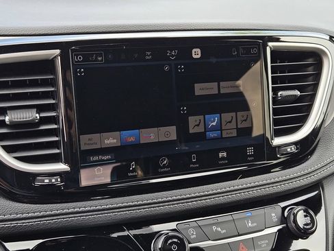 New 2027 Chrysler Pacifica Select FWD image 17