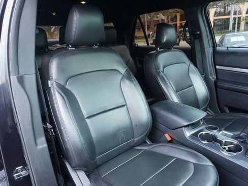 Certified 2019 Ford Explorer XLT w/ Equipment Group 202A image 2