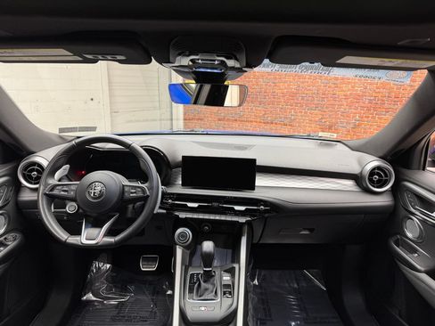 Used 2024 Alfa Romeo Tonale Veloce AWD/4WD image 13