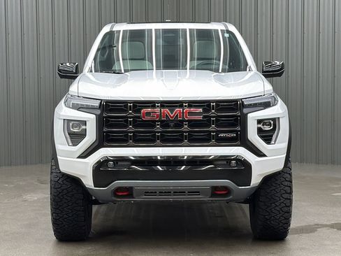 Used 2024 GMC Canyon AT4X image 8