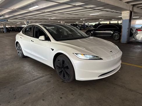 Used 2025 Tesla Model 3 Long Range RWD image 2