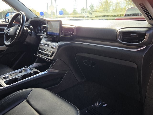 Used 2020 Ford Explorer XLT w/ Equipment Group 202A AWD/4WD image 5