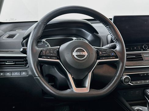 Used 2024 Nissan Altima 2.5 SL FWD image 18