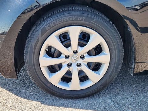 Used 2023 Toyota Corolla LE image 13