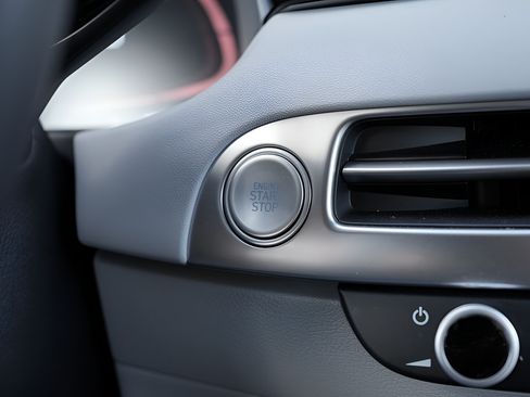 Certified 2025 Hyundai Palisade SEL FWD image 34