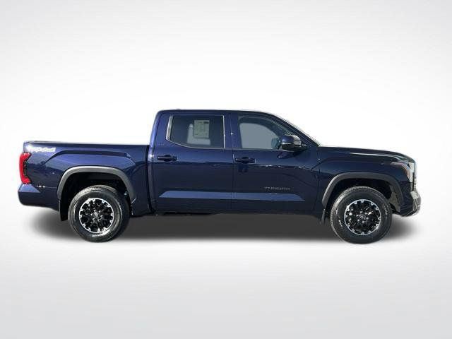 Used 2025 Toyota Tundra SR5 w/ TRD Off-Road Package AWD/4WD image 16
