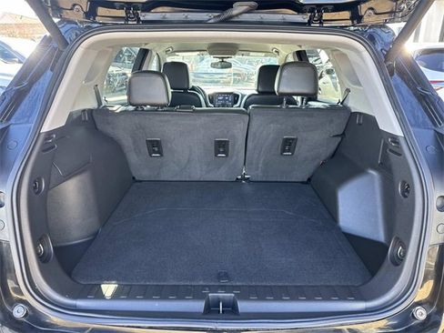 Used 2022 GMC Terrain SLT image 10