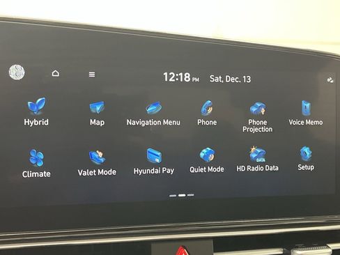 Used 2024 Hyundai Elantra Limited image 19