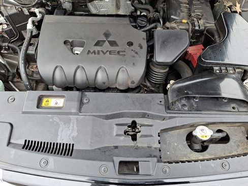 Used 2016 Mitsubishi Outlander ES image 34