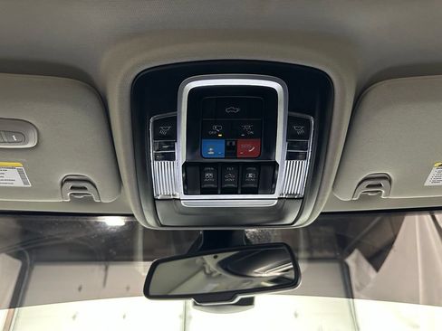 Used 2024 RAM 3500 Laramie AWD/4WD image 38