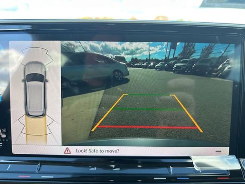 New 2026 Volkswagen Atlas SEL image 18