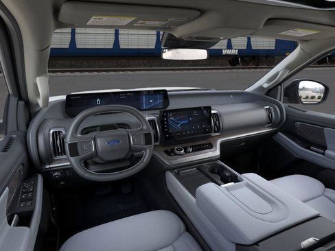 New 2026 Ford Expedition Max Platinum AWD/4WD image 9