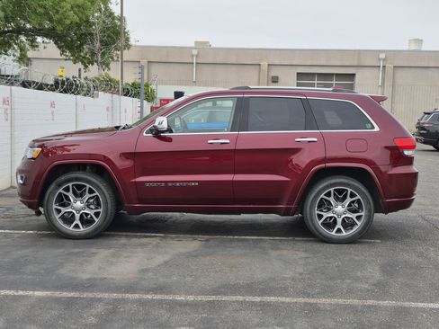 Used 2020 Jeep Grand Cherokee Overland AWD/4WD image 10