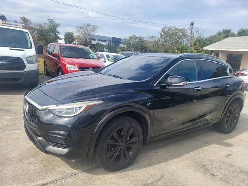 Used 2017 INFINITI QX30 AWD image 40