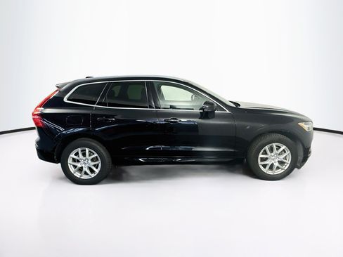 Used 2018 Volvo XC60 T5 Momentum w/ Vision Package AWD/4WD image 10