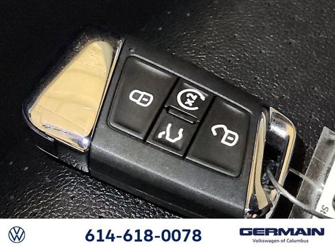 Used 2021 Volkswagen Atlas Cross Sport SE image 41