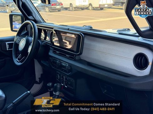 Used 2024 Jeep Wrangler Sport S image 16
