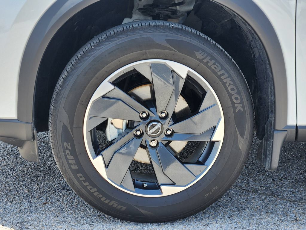 Used 2026 Nissan Rogue SV w/ Cold Weather Package AWD/4WD image 10
