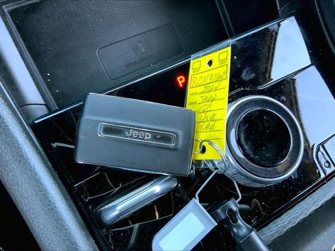 Used 2024 Jeep Grand Cherokee Limited 4xe w/ Luxury Tech Group II image 27