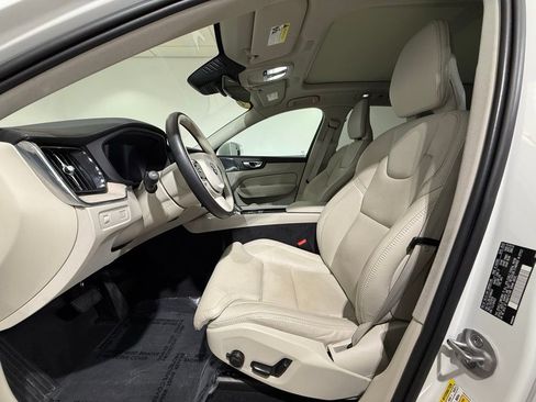 Used 2022 Volvo XC60 B5 Inscription w/ Advanced Package image 13