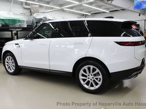 Used 2025 Land Rover Range Rover Sport SE AWD/4WD image 5