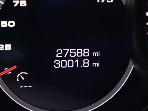Used 2019 Porsche Cayenne AWD/4WD image 19