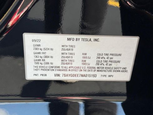 Used 2022 Tesla Model Y Long Range AWD/4WD image 29