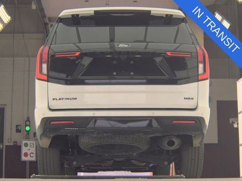 Used 2025 Ford Expedition Max Platinum w/ Stealth Appearance Package AWD/4WD image 7