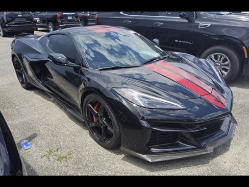 Used 2025 Chevrolet Corvette E-Ray w/ ZER Performance Package AWD/4WD image 6