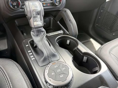 New 2026 Ford Bronco Badlands AWD/4WD image 33