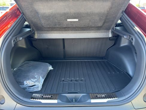 New 2026 Toyota C-HR AWD/4WD image 7