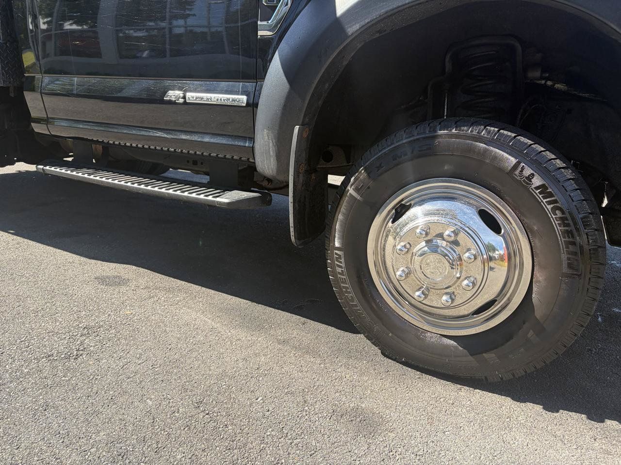 Used 2017 Ford F350 XL w/ Power Equipment Group AWD/4WD image 13