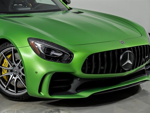 Used 2018 Mercedes-Benz AMG GT R image 2