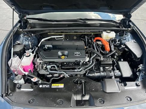 Used 2025 Toyota Crown AWD/4WD image 13